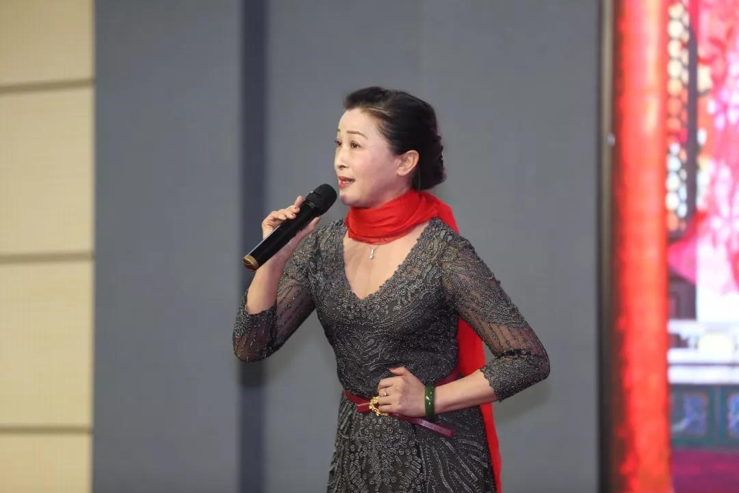 戏曲联唱《红灯记》